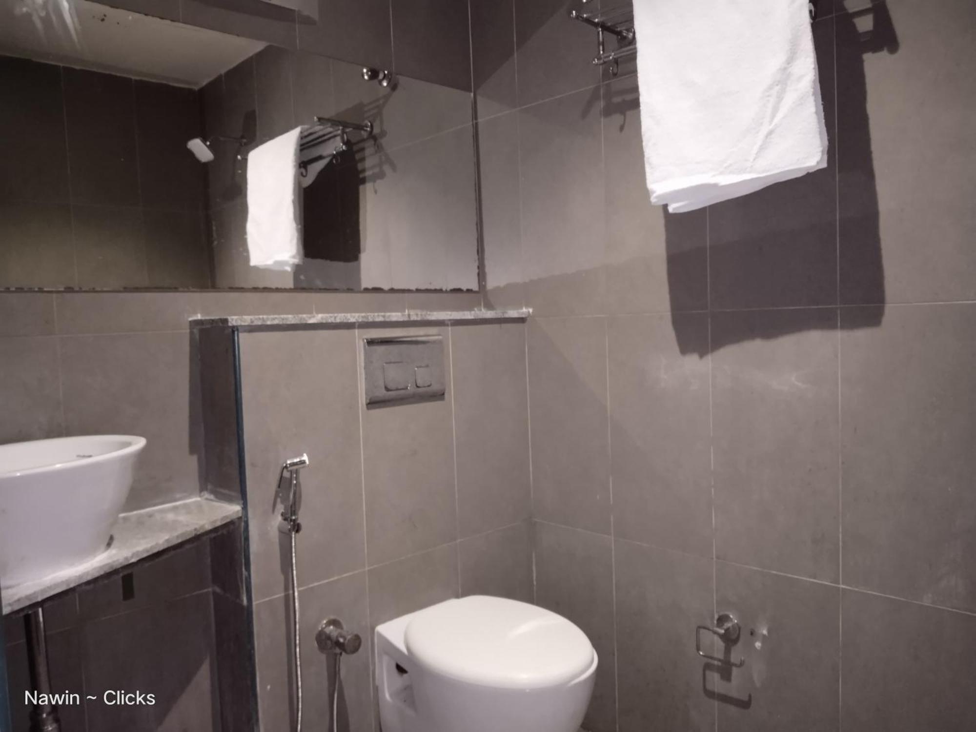 Redfox Hotel- Aminjikarai เชนไน ภายนอก รูปภาพ